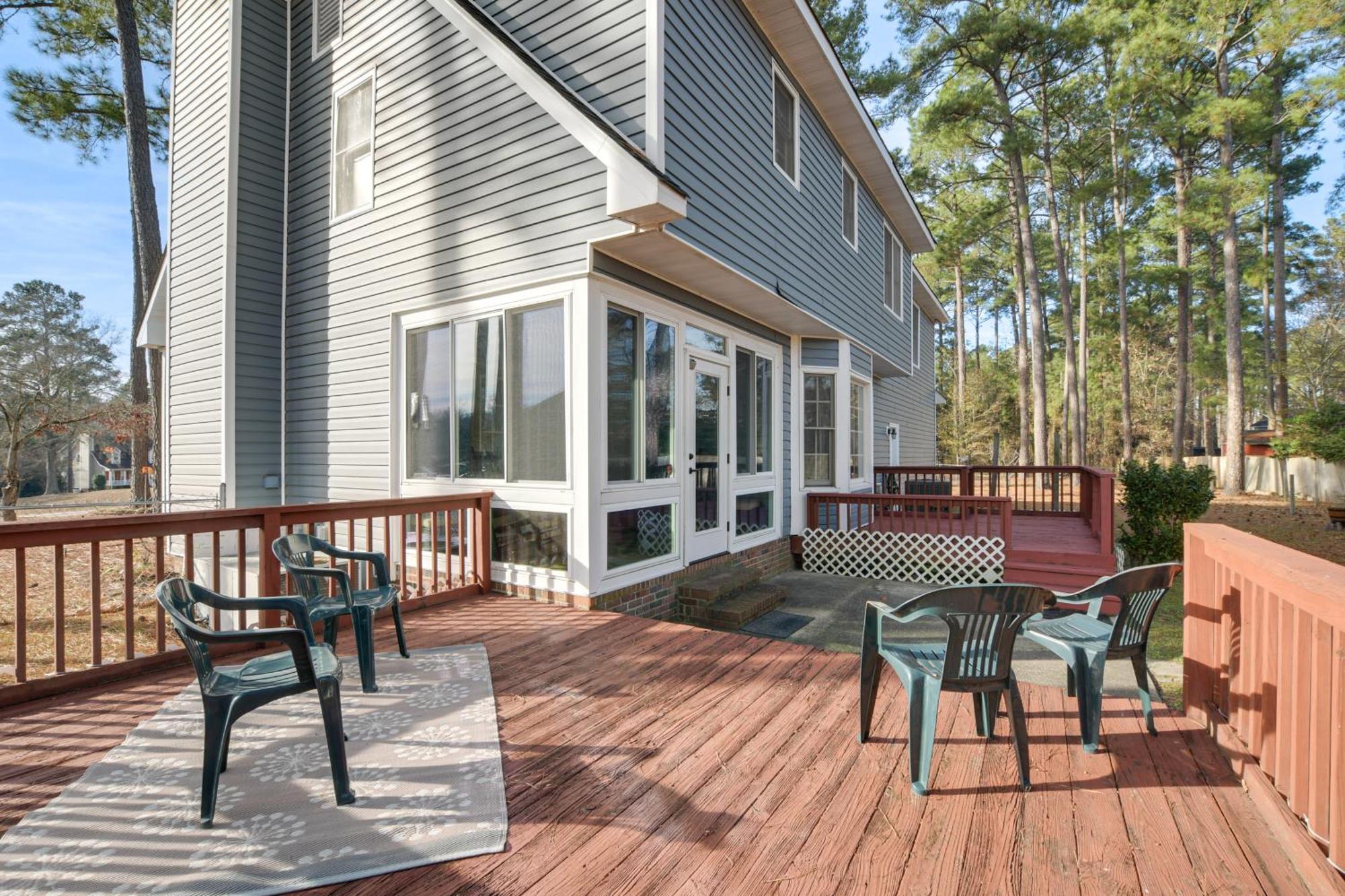 Lovely Fayetteville Home Deck And Fireplace! Экстерьер фото